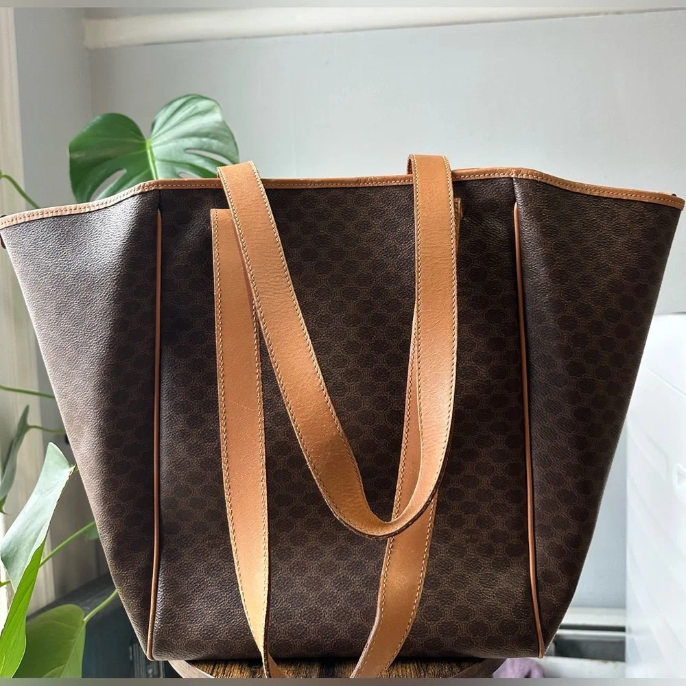 Celine Triomphe Tote Bag - Picture 14 of 14